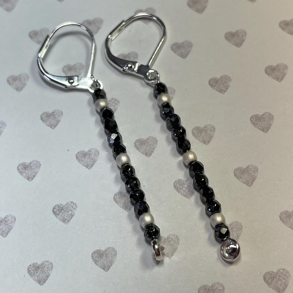 Simple Minimalist Earrings - Black/Silver
