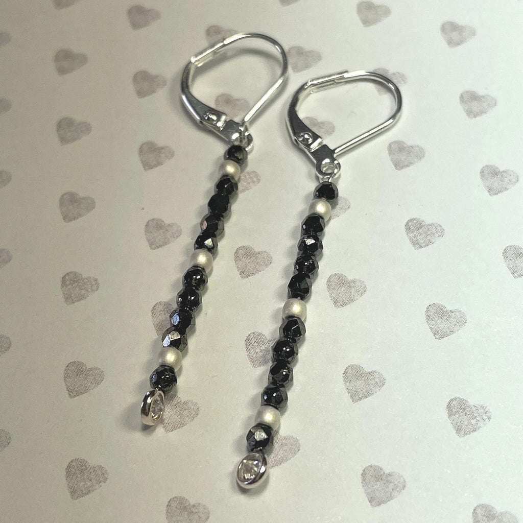 Simple Minimalist Earrings - Black/Silver