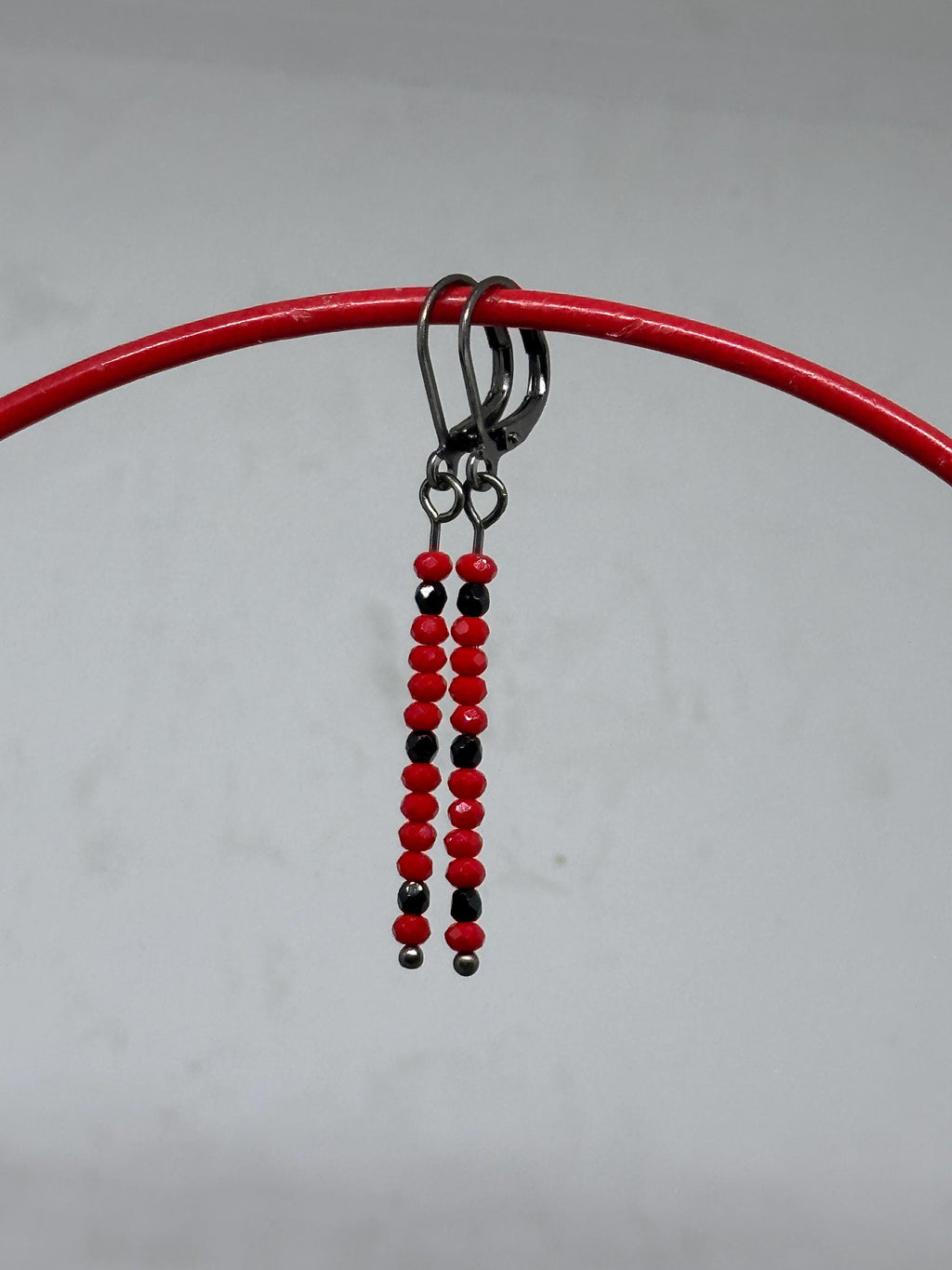 Simple Minimalist Earrings - Red/Black