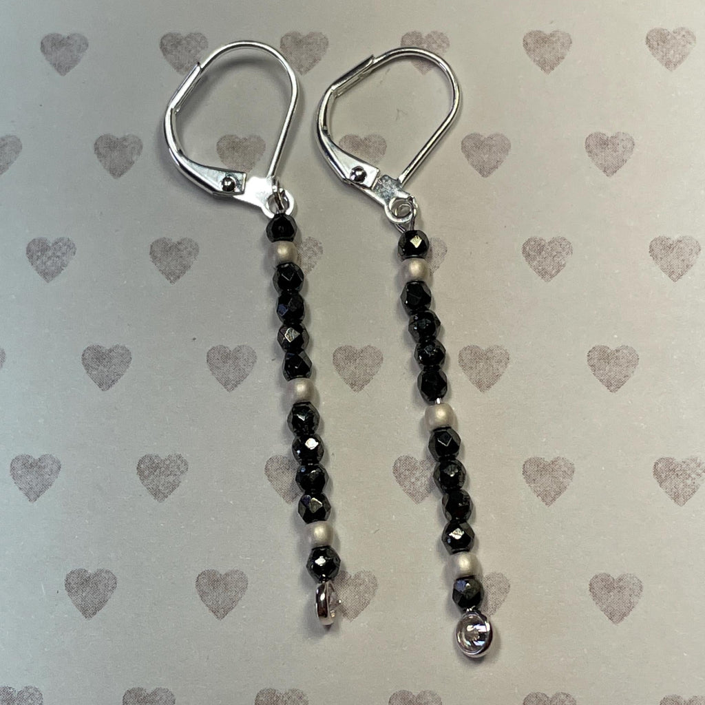 Simple Minimalist Earrings - Black/Silver