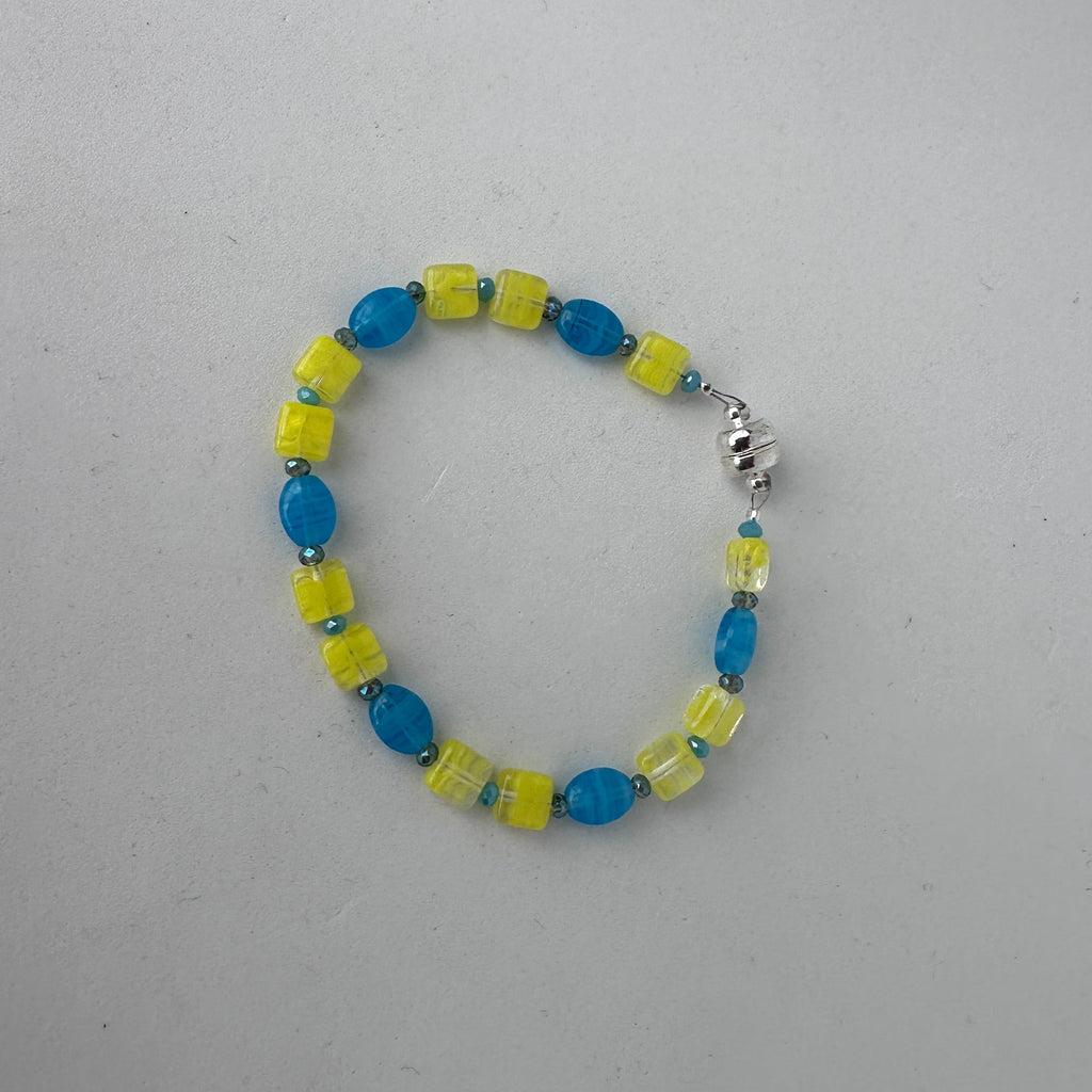 Blue & Yellow Beaded Bracelet – Petite Fit