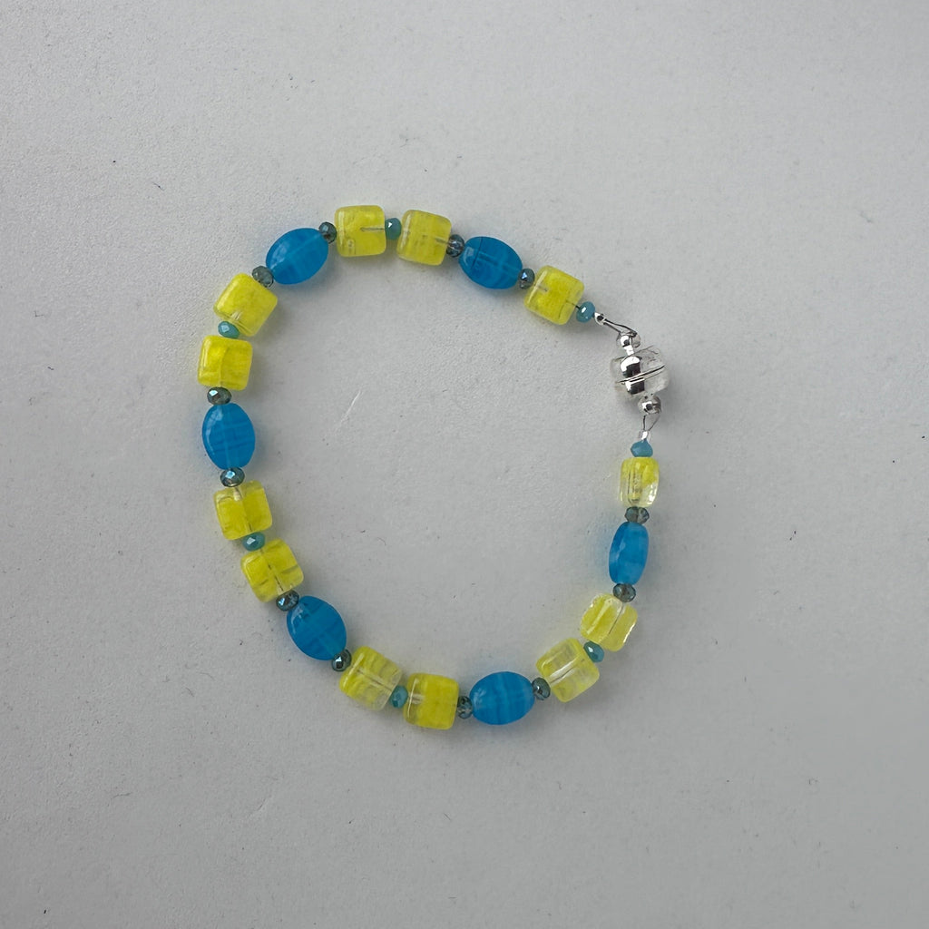 Blue & Yellow Beaded Bracelet – Petite Fit