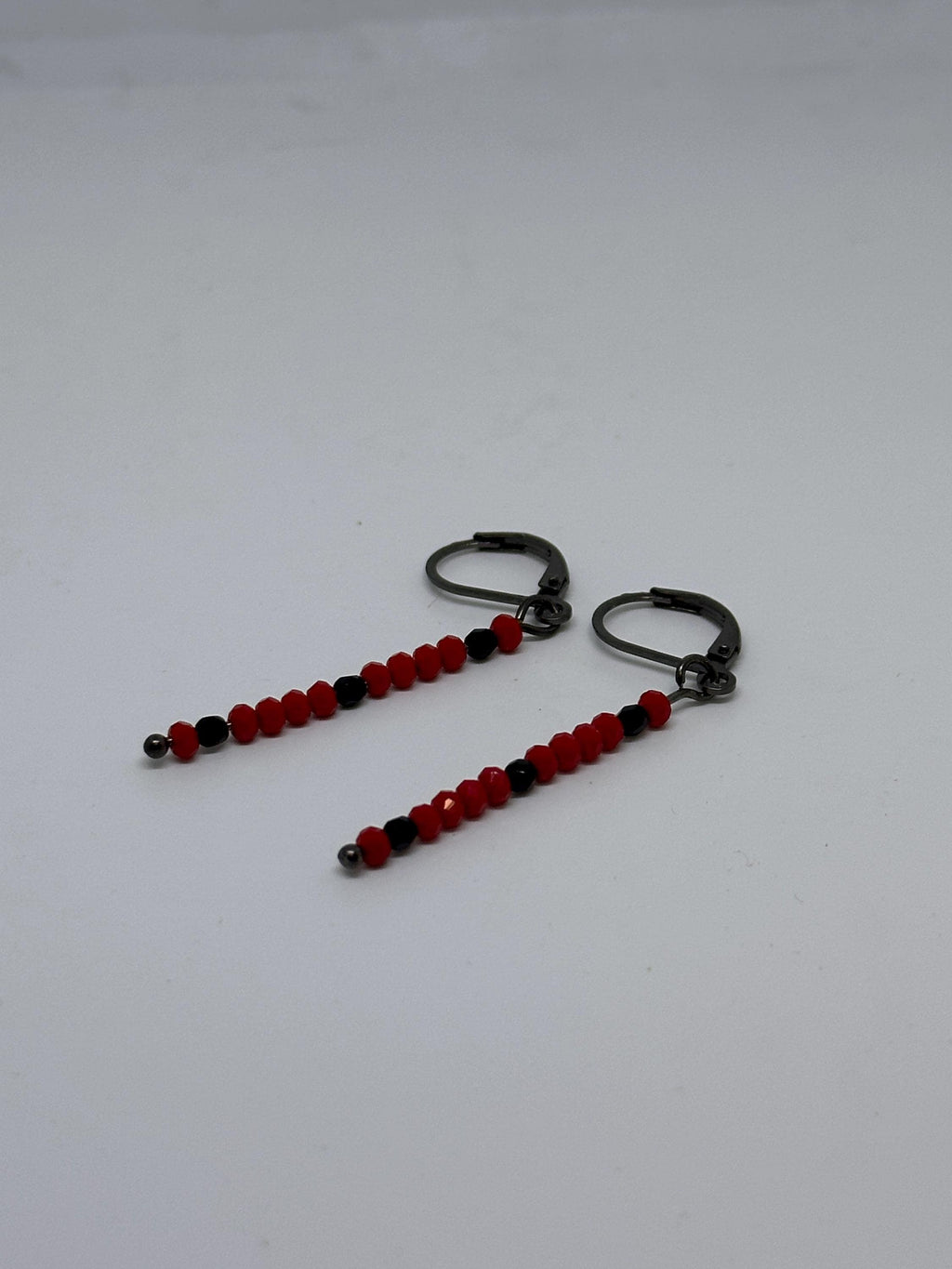 Simple Minimalist Earrings - Red/Black