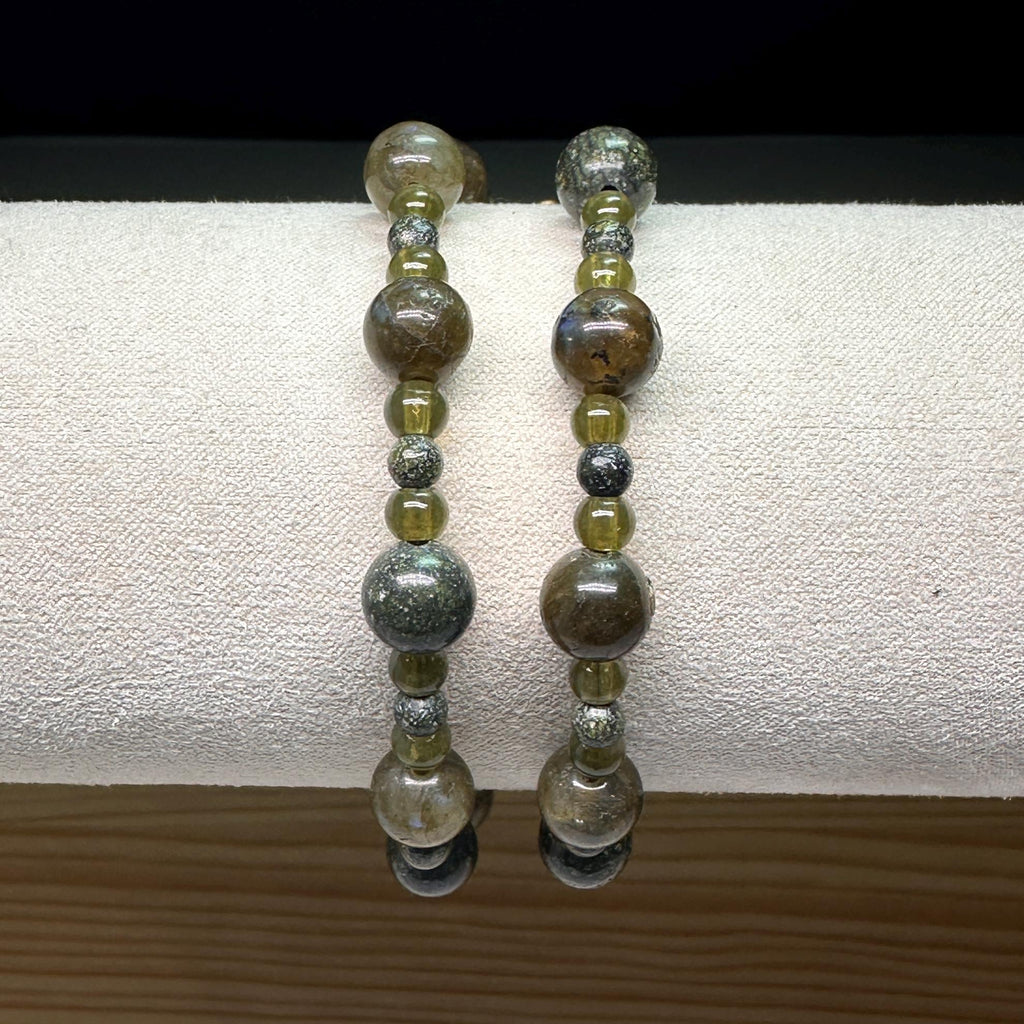 Moss Agate Double Strand Bracelet: Antique Gold Clasp