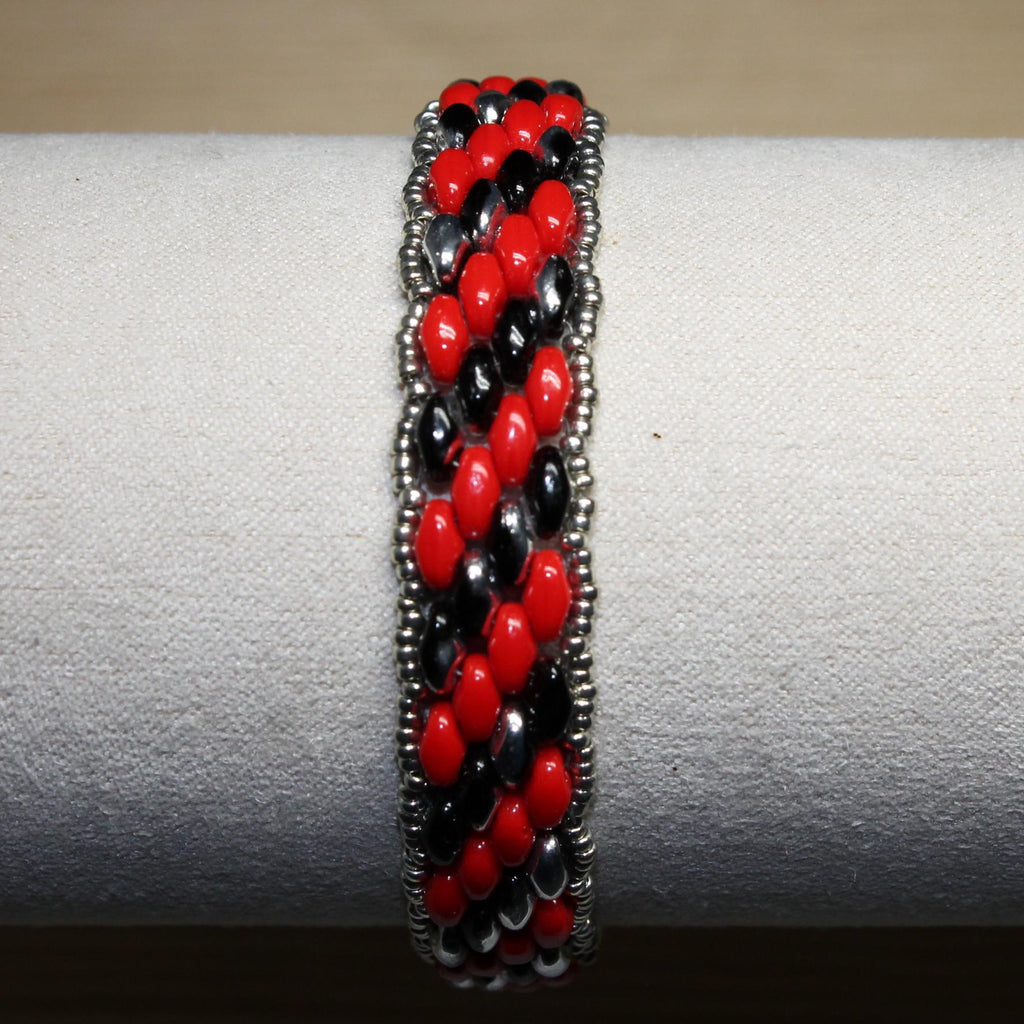 Super Duo Peyote Bracelet in Red & Black Camo